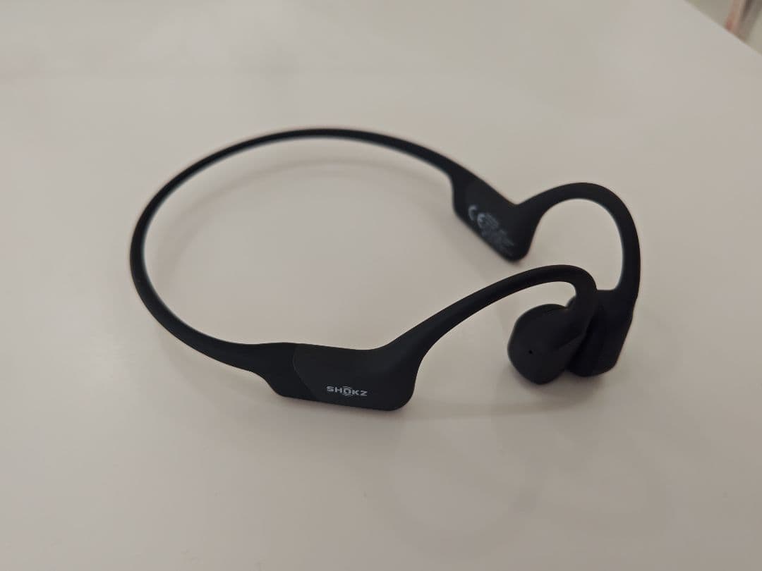 SHOKZ OPENRUN 骨伝導イヤホン