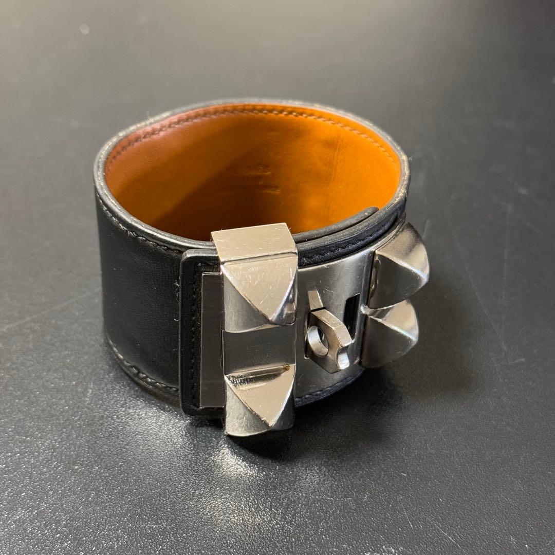 HERMES スタッズ付きレザーバングル ブラック