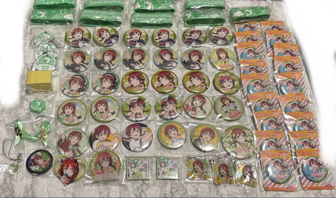 エマヴェルデ 缶バッジ ラブライブ 虹ヶ咲学園 エマ・ヴェルデ アクキー グッズ