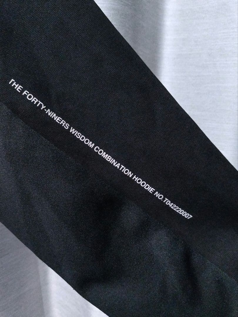 TFW49 プルオーバー パーカー　黒