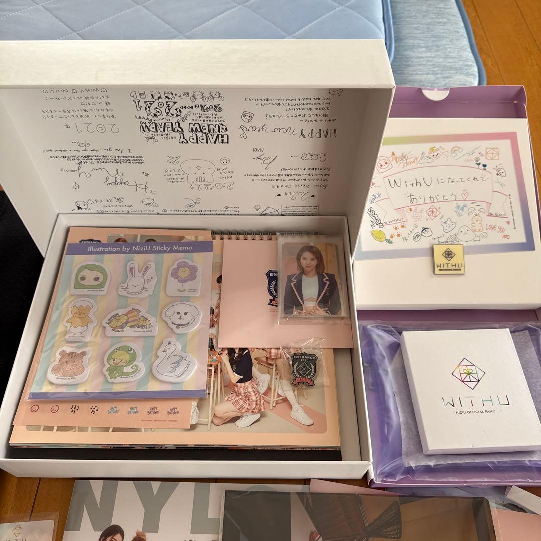 NiziU official グッズ　各種