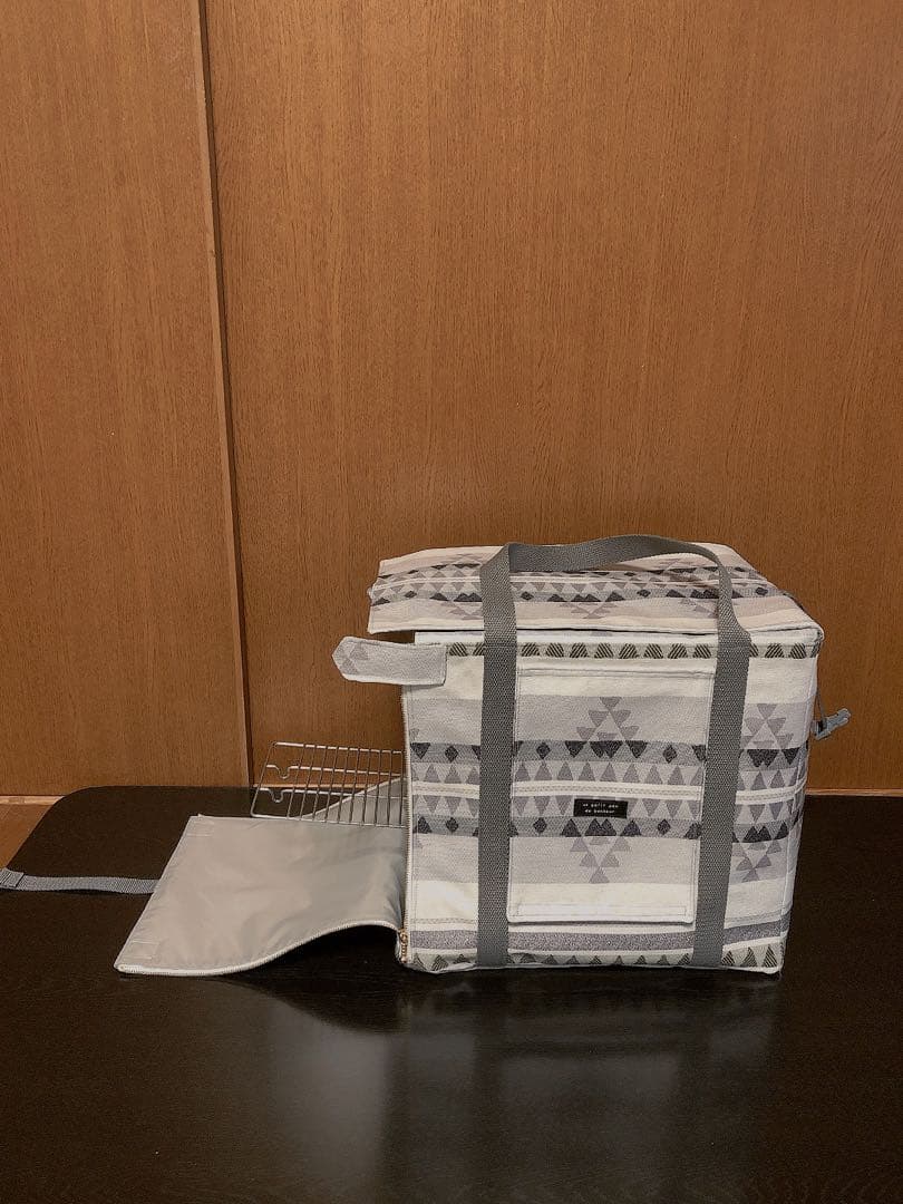 しゅんすけ様② 体調不良時の通院や災害避難用に便利な遮光キャリーバッグ