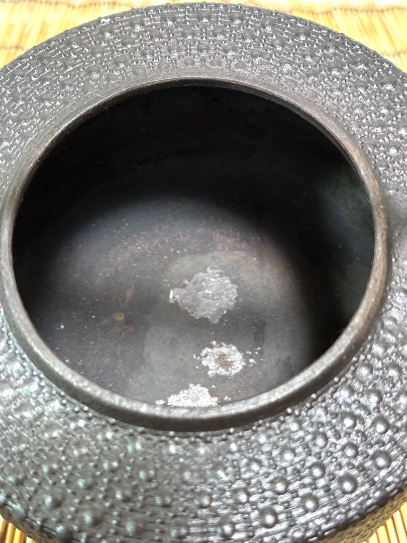 ＵＳＥＤ、良品　南部虎山工房前田知行造１２型東雲亀甲　南部鉄瓶　南部鉄器　鉄瓶
