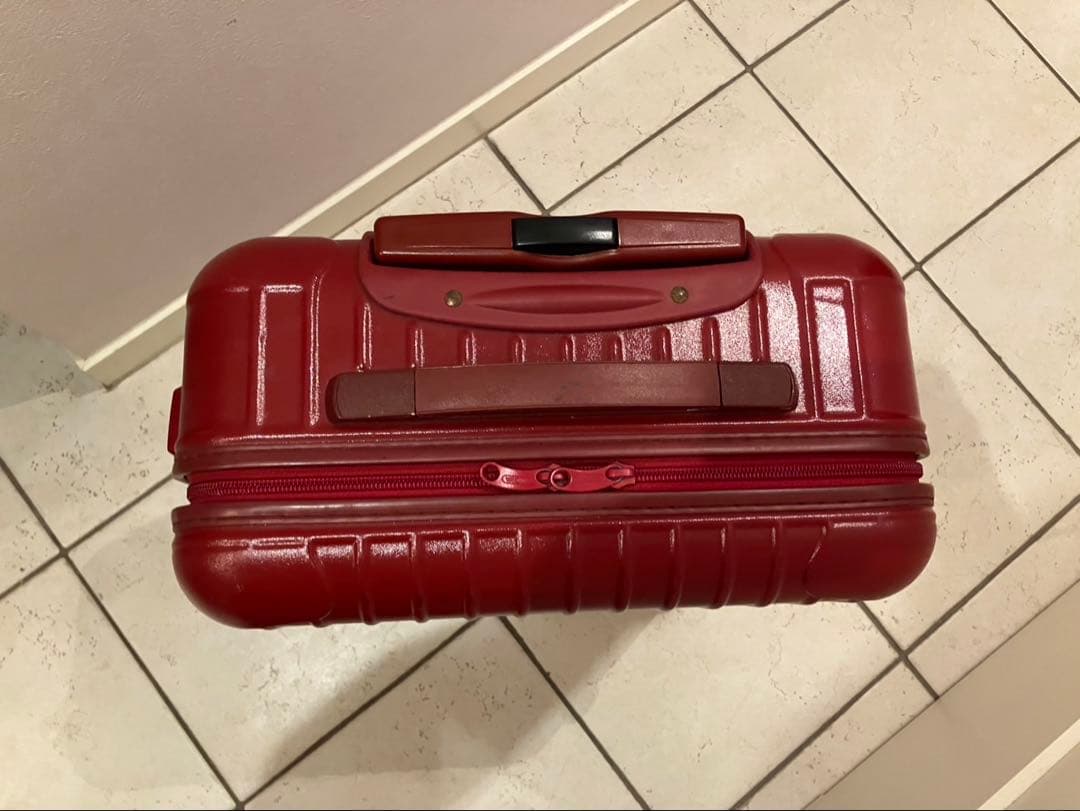 【訳あり】リモワ　サルサ　2輪　機内持込サイズ　レッド