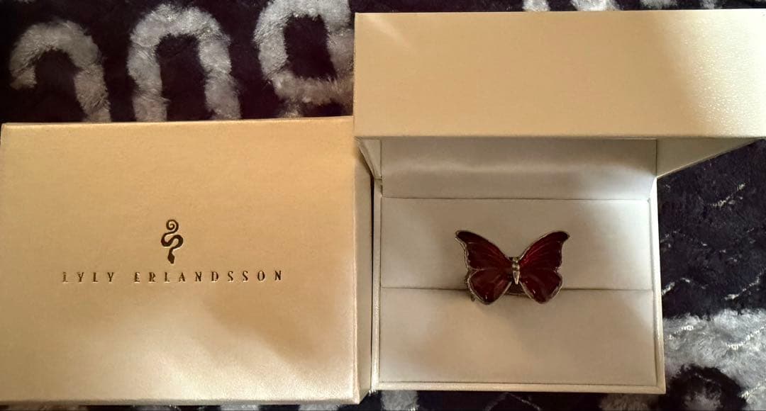 最終値下げ　HYDE 着　リリーエルランドソン　モルフォリング　赤　RED