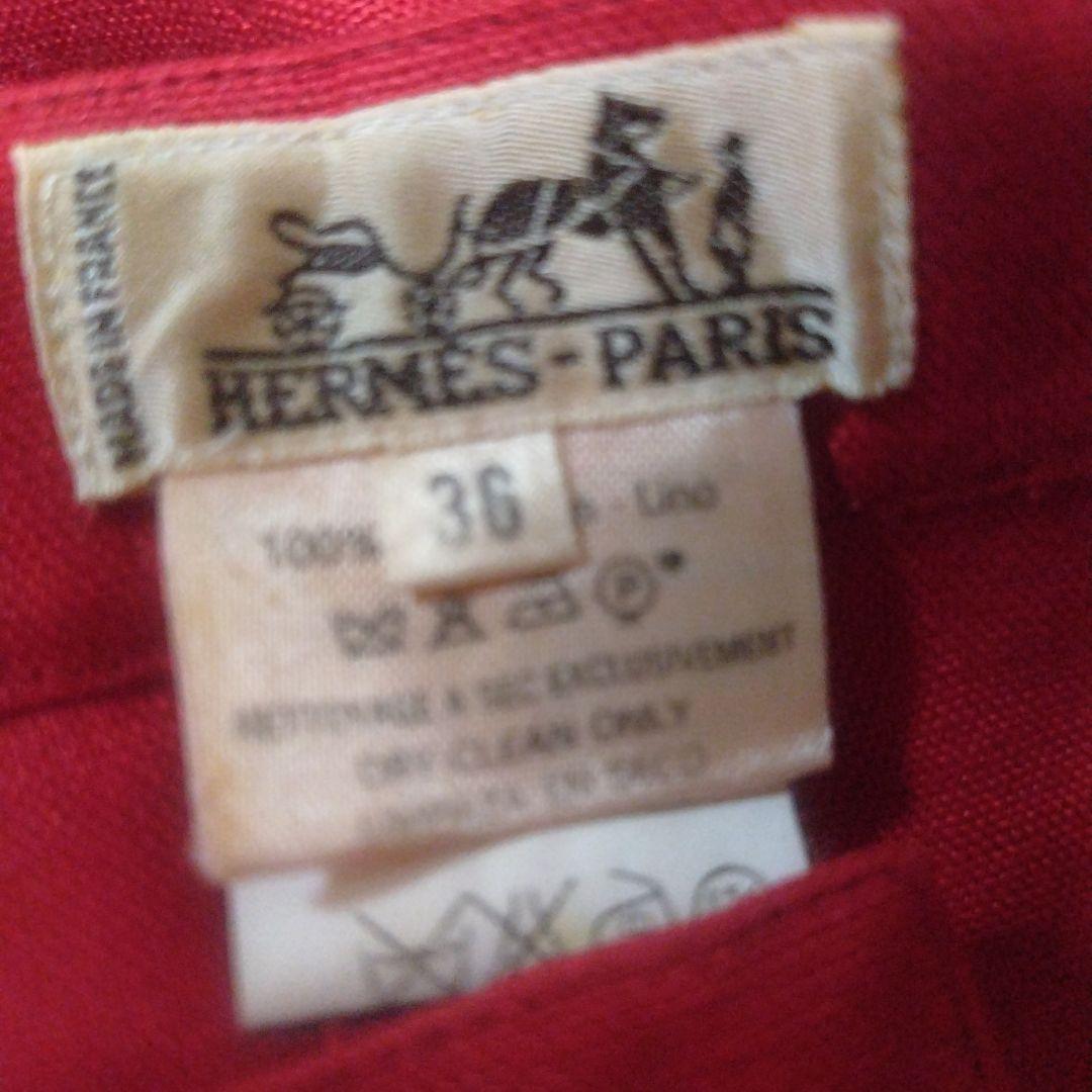 値下げ　HERMES　赤いフレアスカート Hマーク刺繍