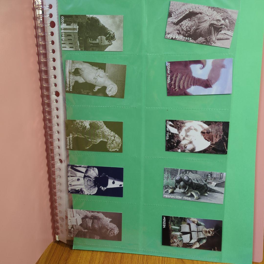 ゴジラ大怪獣百科第1弾カード　150種完全コンプリ　レアカード含み合計160枚。