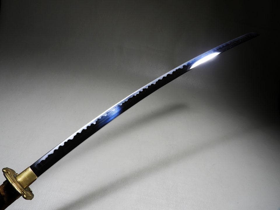 ●模造刀 金梨地 弦葉紋蒔絵糸巻太刀拵 大和刀 湾れ刃 リアル コスプレにも