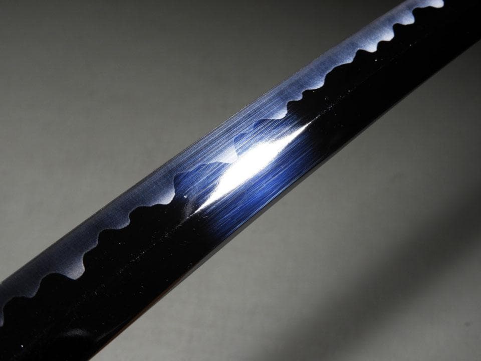 ●模造刀 金梨地 弦葉紋蒔絵糸巻太刀拵 大和刀 湾れ刃 リアル コスプレにも