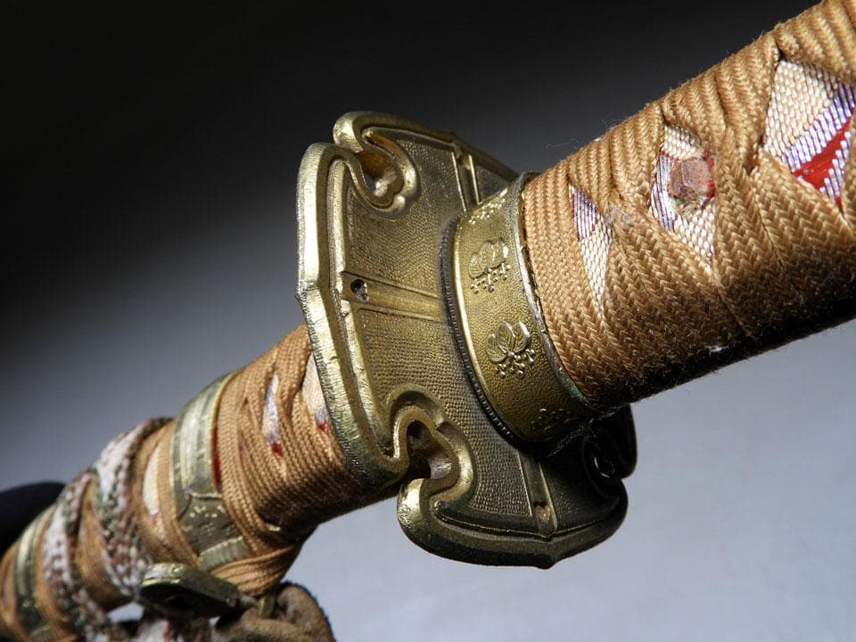 ●模造刀 金梨地 弦葉紋蒔絵糸巻太刀拵 大和刀 湾れ刃 リアル コスプレにも