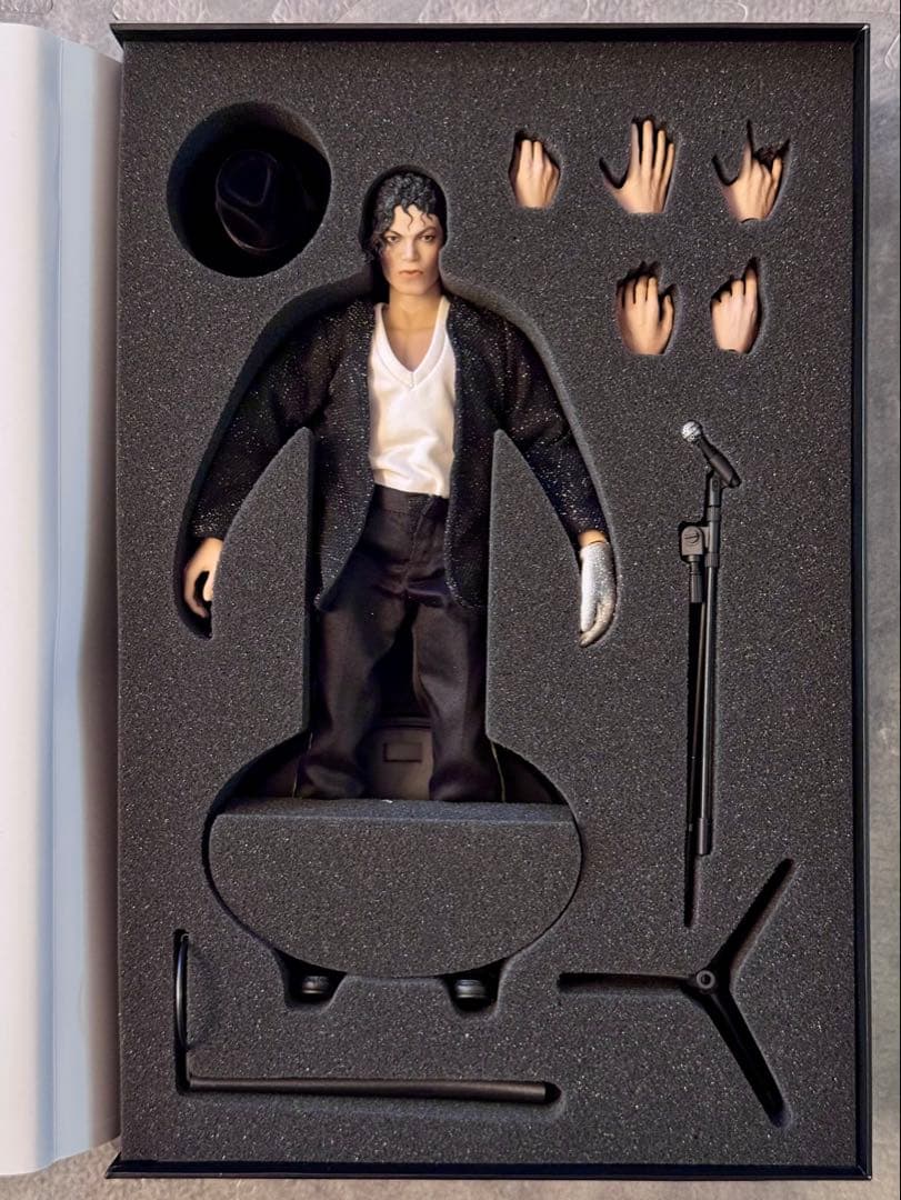 ホットトイズ/マイケル・ジャクソン (ビリージーン) 1/6スケール フィギュア