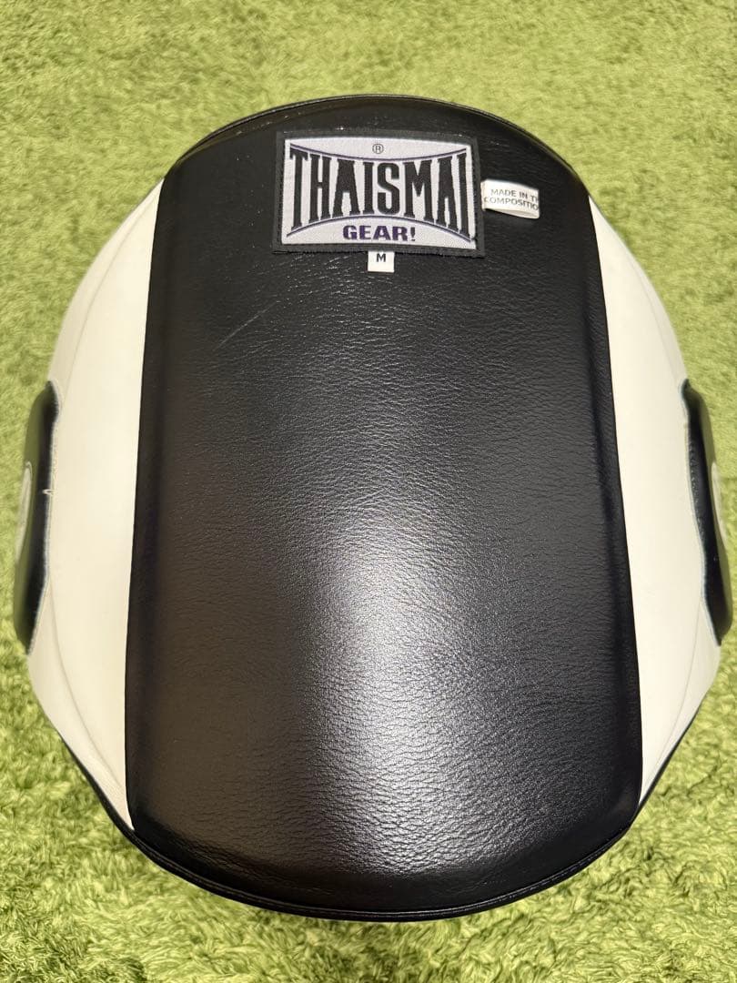 THAISMAI パンチングミット Mサイズ ブラック/ホワイト