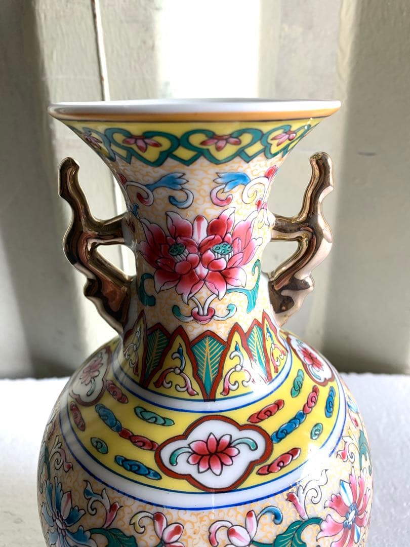 大清乾隆製 琺瑯彩開窓花卉紋賞瓶 染付 陶瓷 茶道具 時代物 花瓶