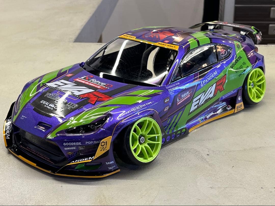 モ*ー様 ReveD「エヴァンゲリオンレーシング GR86」リアショート加工済み