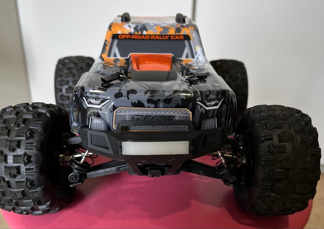DEERC ラジコンカー 4WD 1/16 ブラシレスモーター 四輪駆動