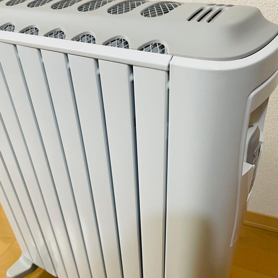 極美品✨　デロンギ ベルカルド オイルヒーター 10～13畳用 リモコン付