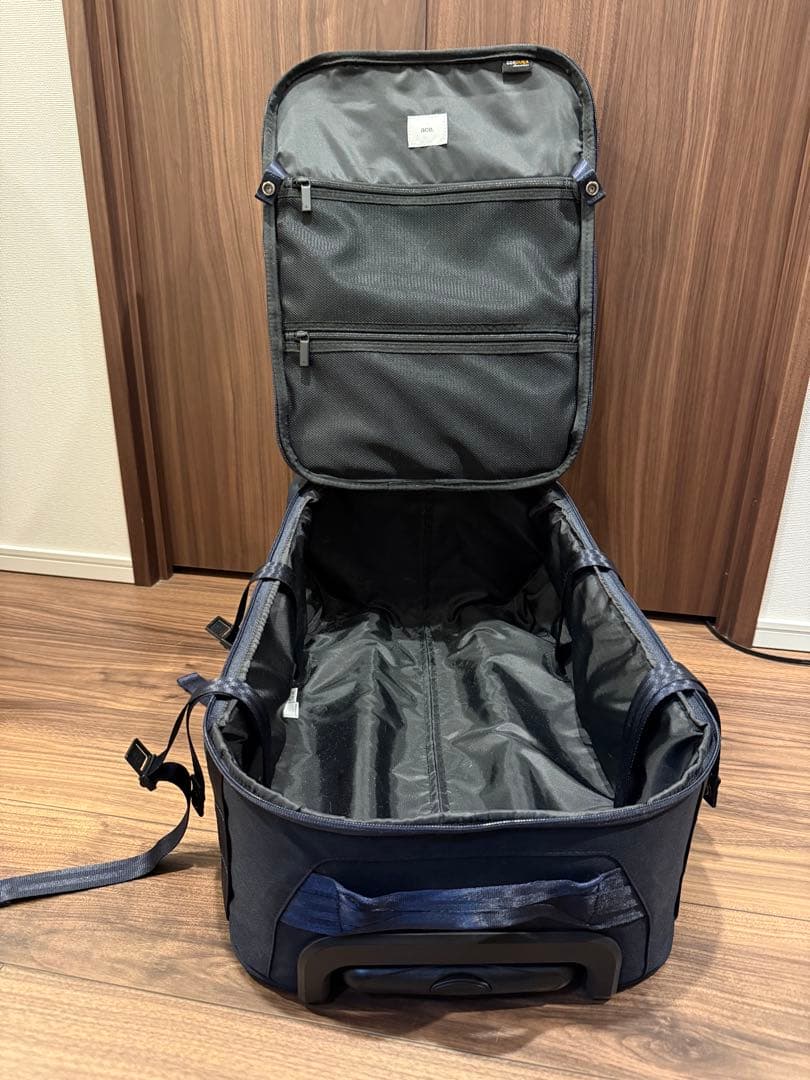 ace. エース　ナイロン製スーツケース　機内持ち込みサイズ 33L