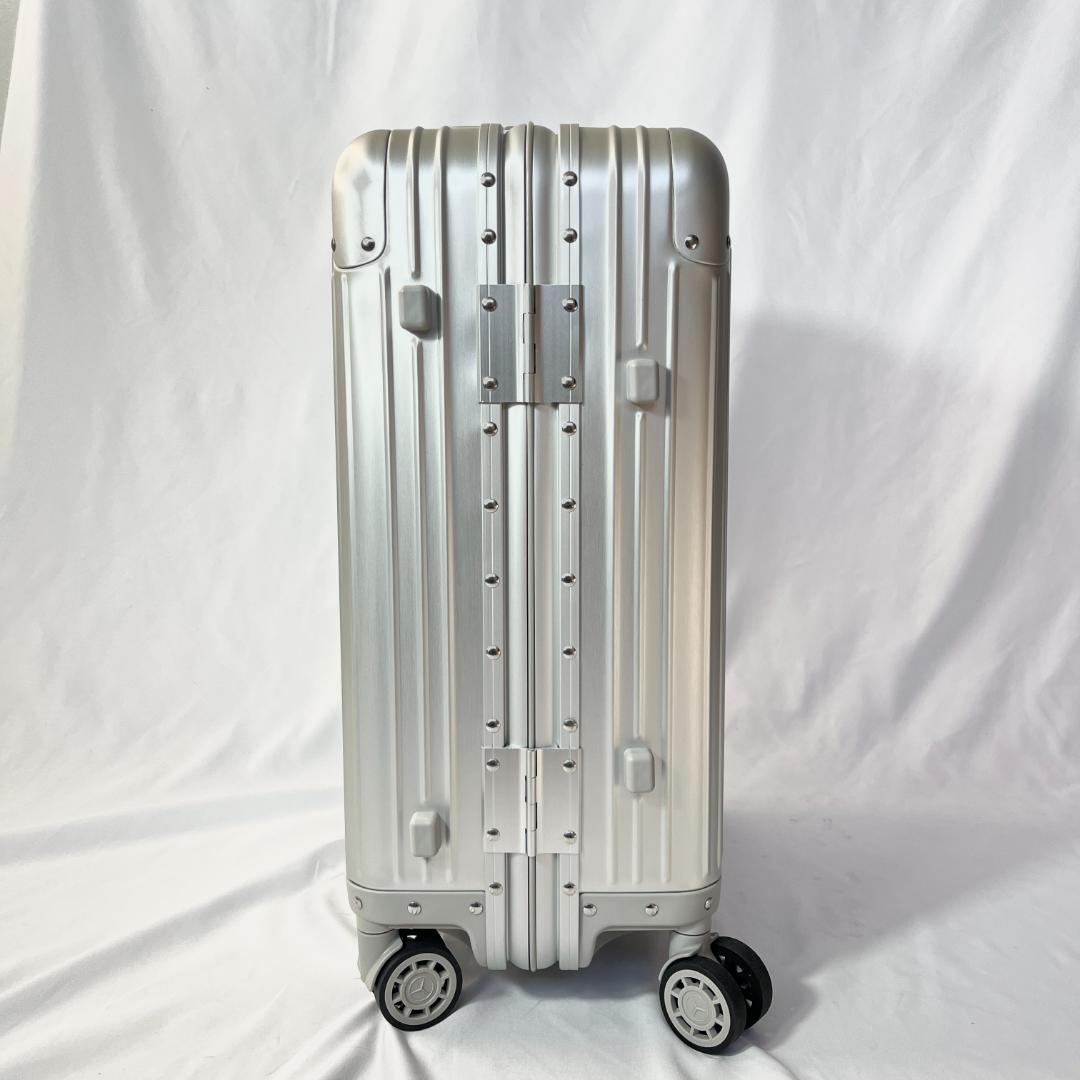未使用 メルセデスベンツ キャリーケース アルミ 機内持ち込み 旅行 シルバー