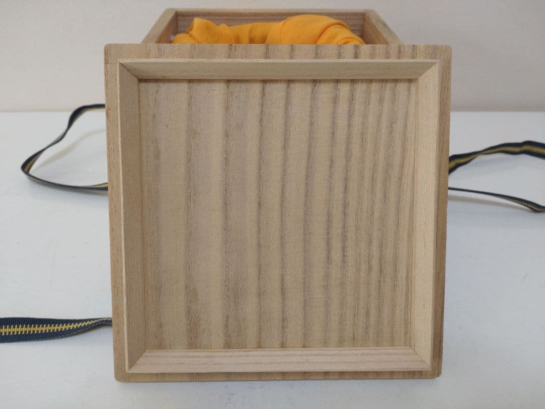 各見政峯 志野茶碗 共箱 陶歴 共布 茶道具 岡山県指定重要無形文化財