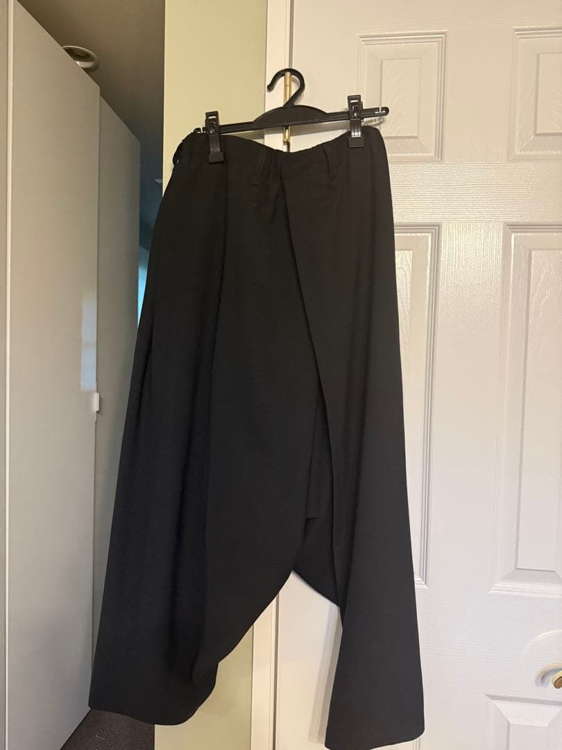 【美品】ISSEY MIYAKE 132.5 変形ドレープパンツ 黒