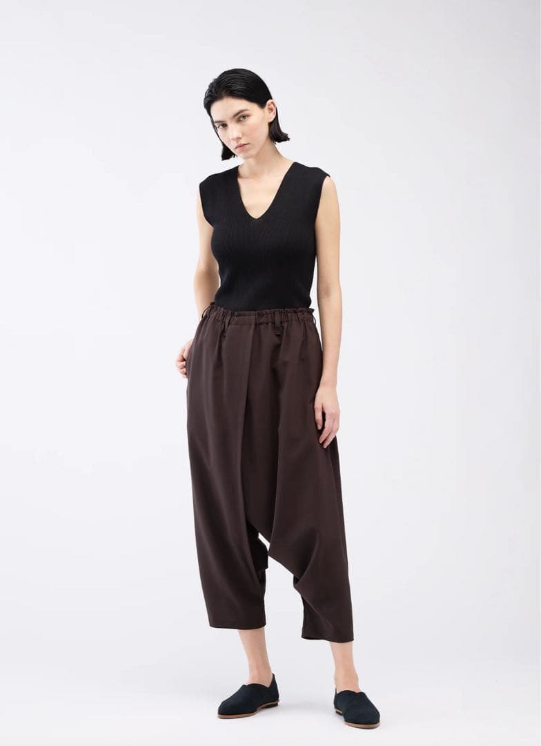 【美品】ISSEY MIYAKE 132.5 変形ドレープパンツ 黒