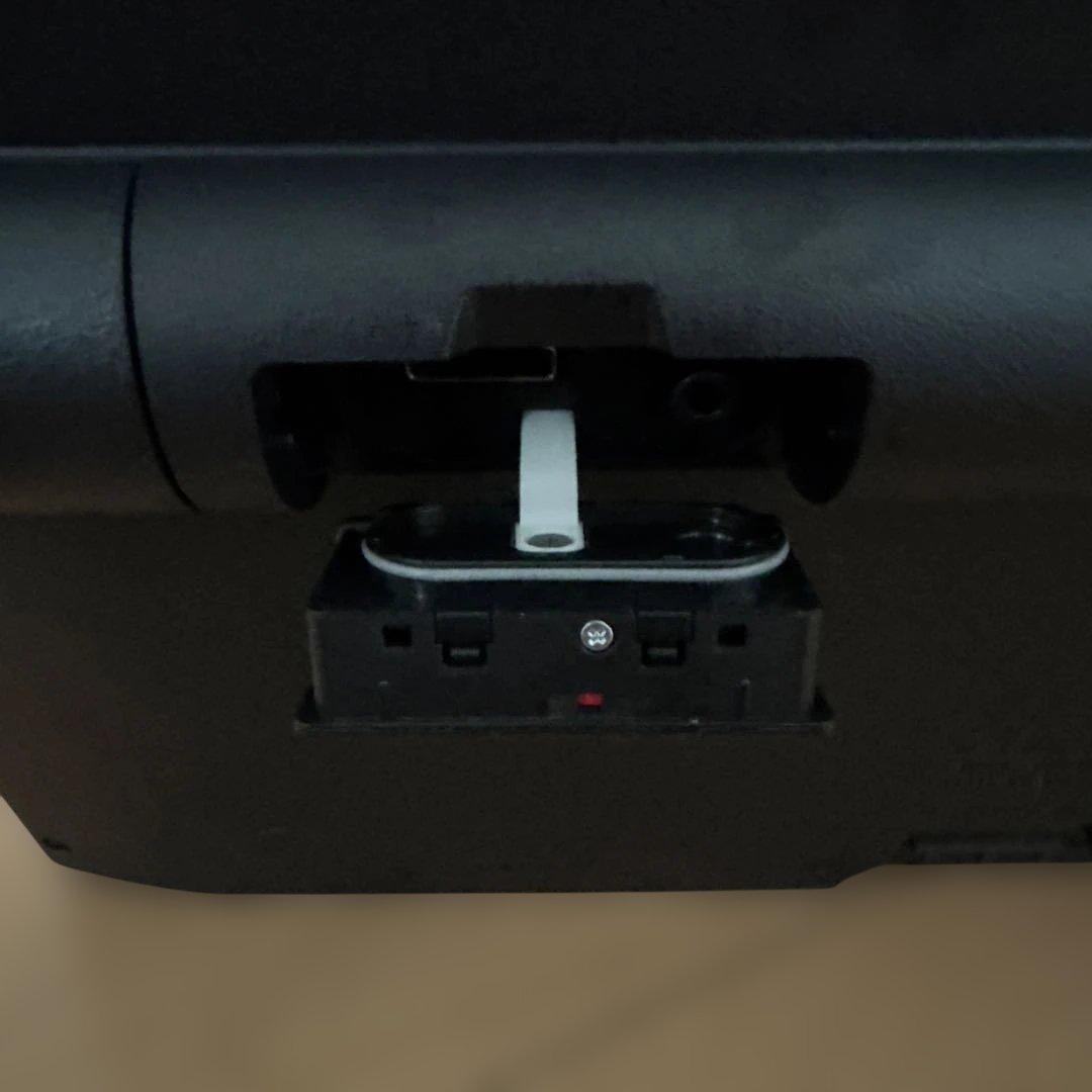 パナソニック15V型 防水タッチパネル ポータブルテレビ UN-15L12HD