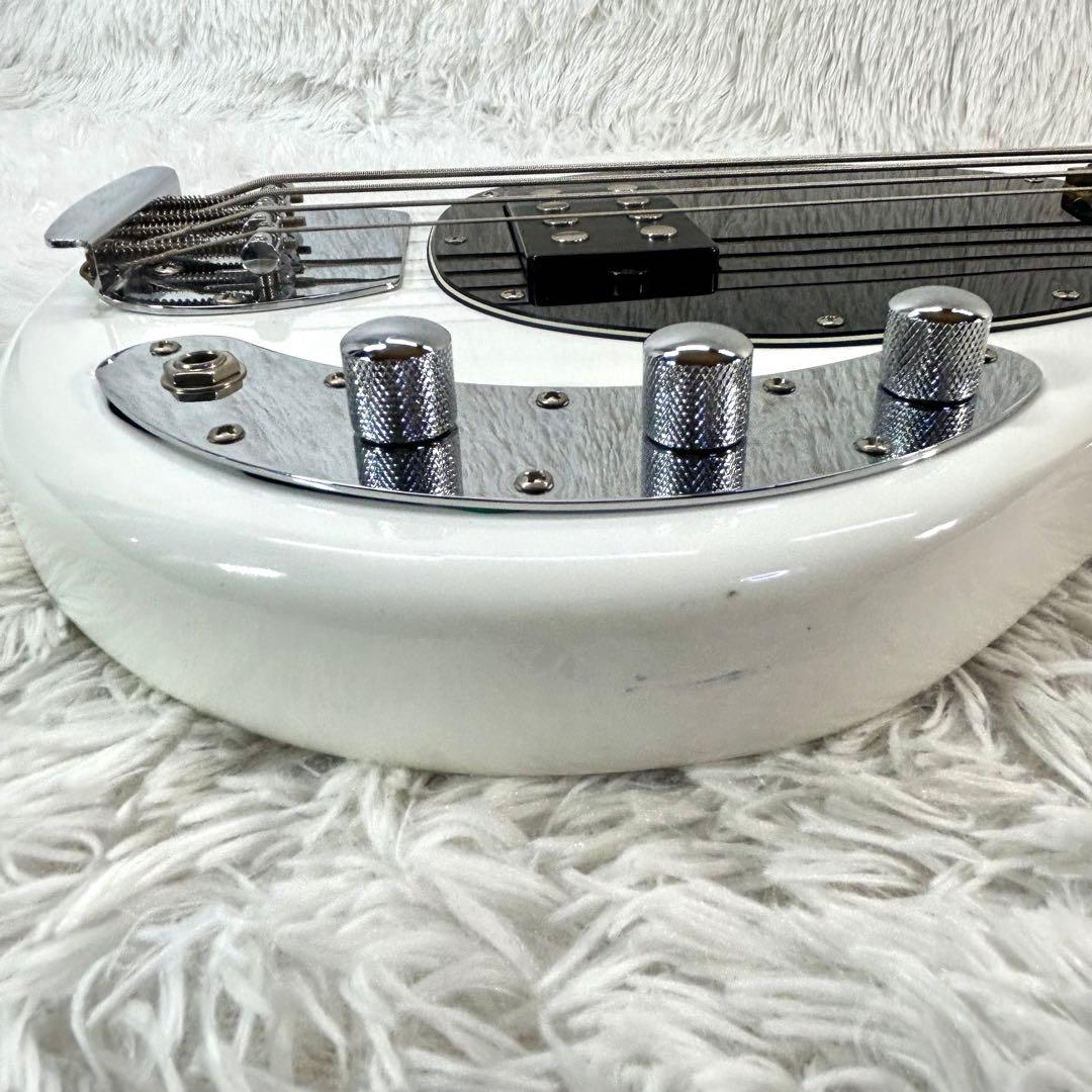 Sterling by MusicMan Ray4 スティングレイベース