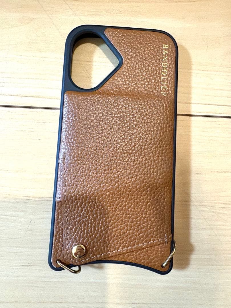【美品】BANDOLIER iPhone16 エマ シエンナ