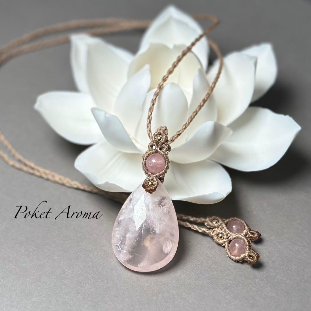 『桃清』セリサイトインローズクォーツとディープローズクォーツのマクラメネックレス