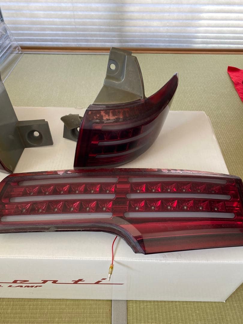 エルグランド E52系 Valenti ヴァレンティ ジュエルLEDテールランプ