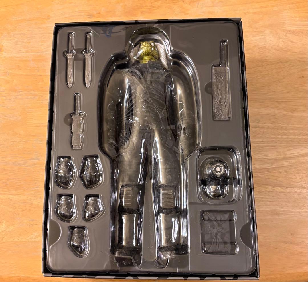 【MHz限定 DX版】threezero ドロヘドロ カイマン 1/6フィギュア