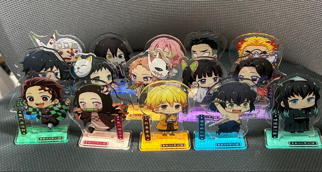 鬼滅の刃　成田アニメデッキ　紙飛行機　アクリルスタンド　15点