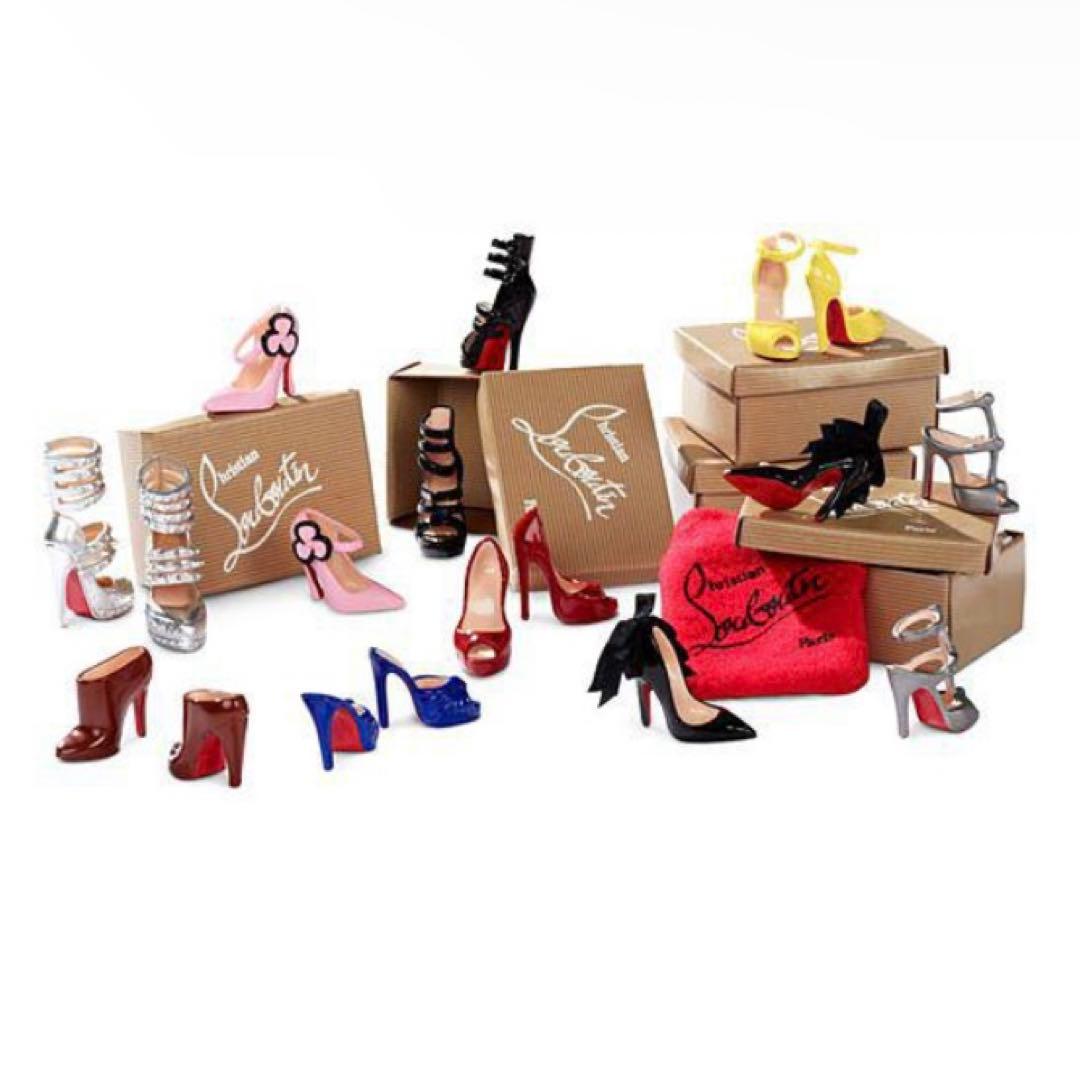 Christian Louboutin Barbie シューズコレクション