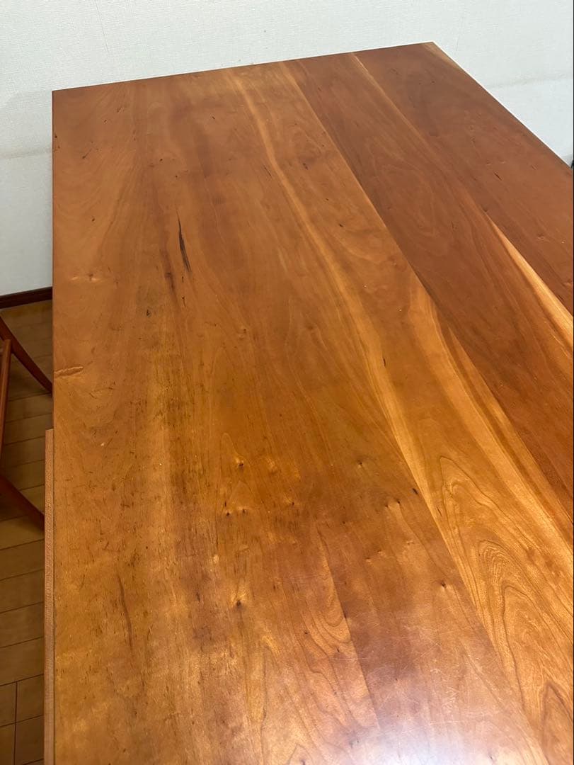 【値下げ】木製ダイニングテーブル