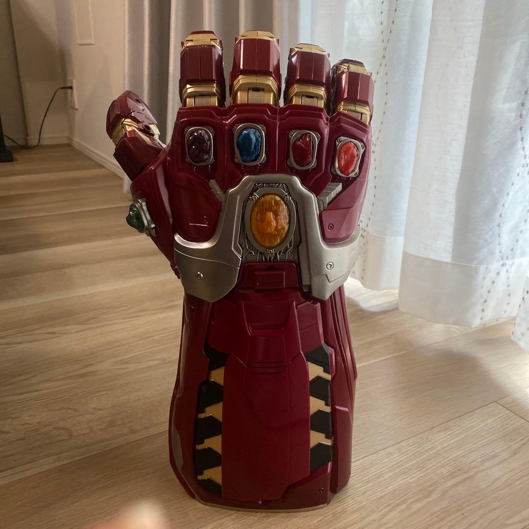 インフィニティ・ガントレット LED付き　アヴェンジャーズ