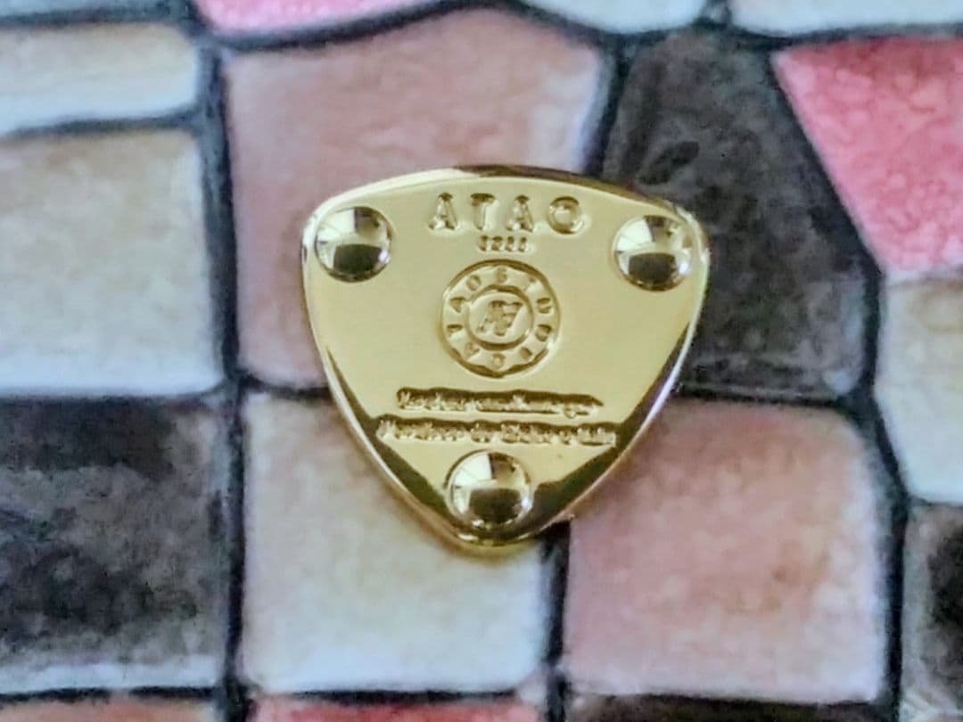 極美品　ATAO　アタオ　ワルツヴィトロ　三つ折り財布　財布　折り財布