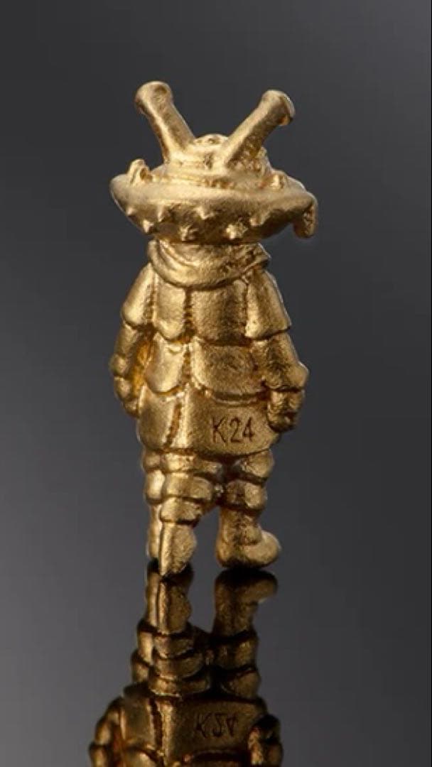 純金　ミニフィギュア『カネゴン』