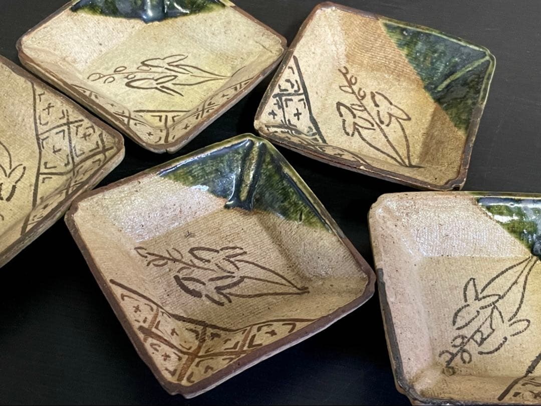 「母」 織部 布目 沢瀉図 隅切 小皿 5客 （A）