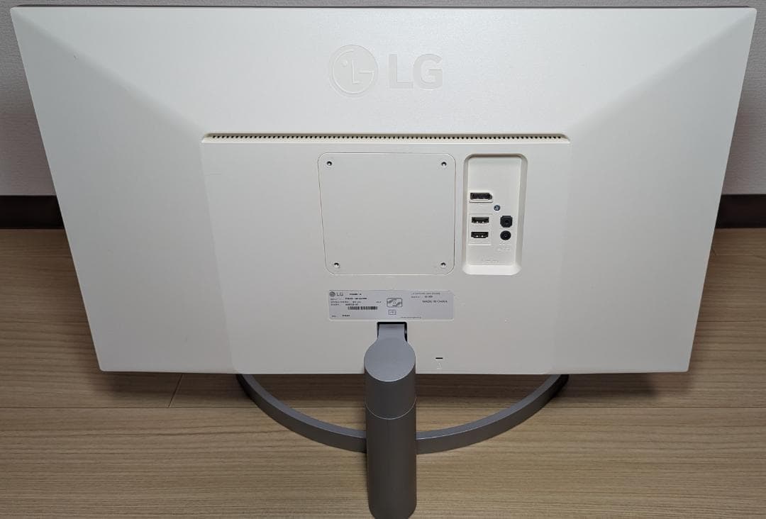 LG 27UL600-W 27インチ 4Kモニター(2021年製)