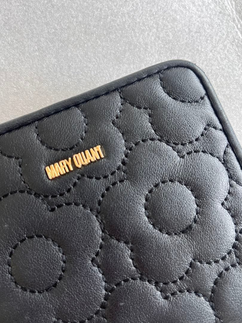 【未使用品】 MARY QUANTキルトフォームデイジー ウォレット ブラック