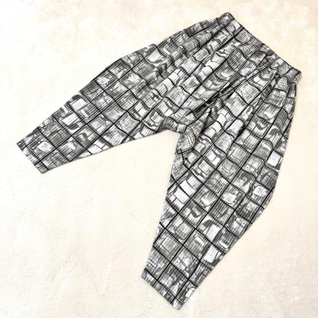 極美品✨HOMME PLISSE 総柄　プリーツ　サルエルパンツ　グレー