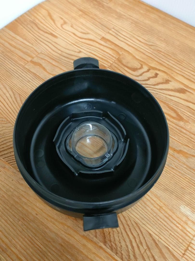 【未使用に近い】バイタミックスE320　タンパースタンド付き　1590