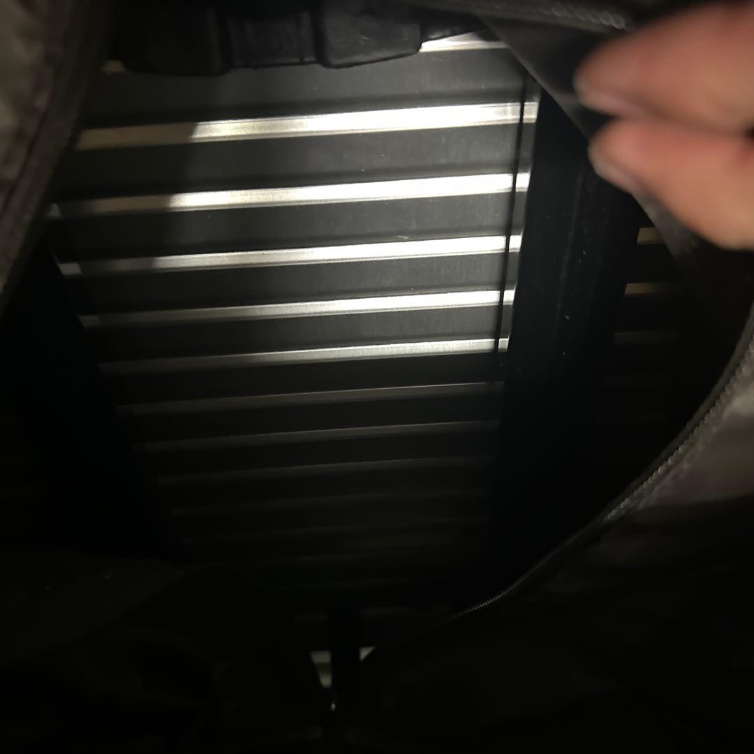 ※詳細を確認して下さい。RIMOWA シルバー キャリーケース　ジャンク品