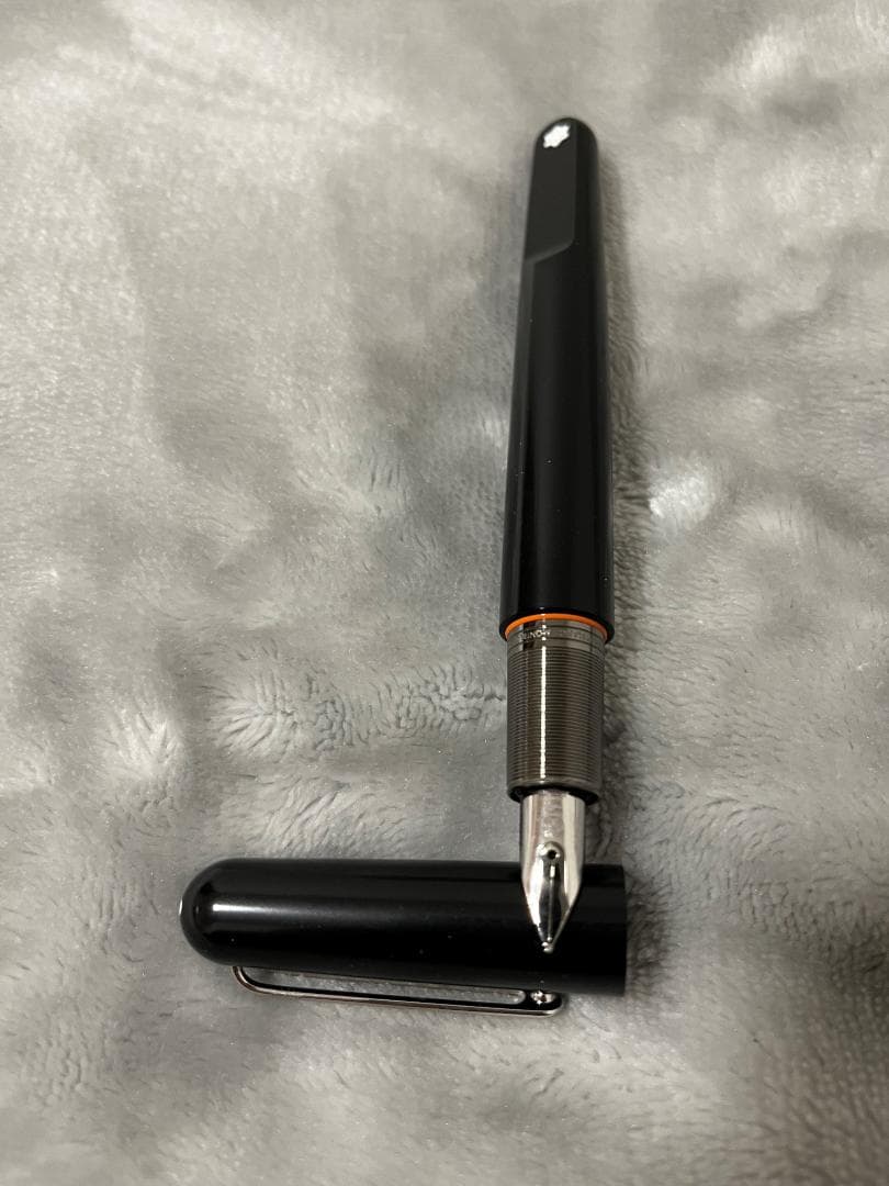 モンブラン Montblanc 万年筆 M 中字 マットブラック