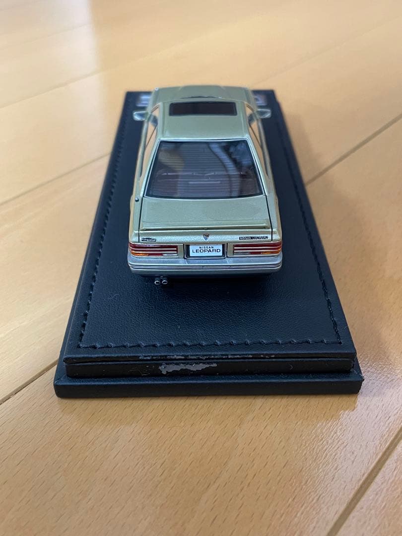 イグニッションモデル 1/43 日産 レパード F31 ゴールド