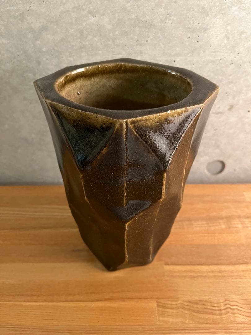 加守田章二　面取花器