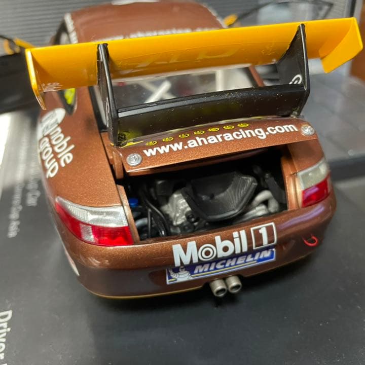 未展示品オートアート1/18Porsche911 GT3 Asia Cap’04