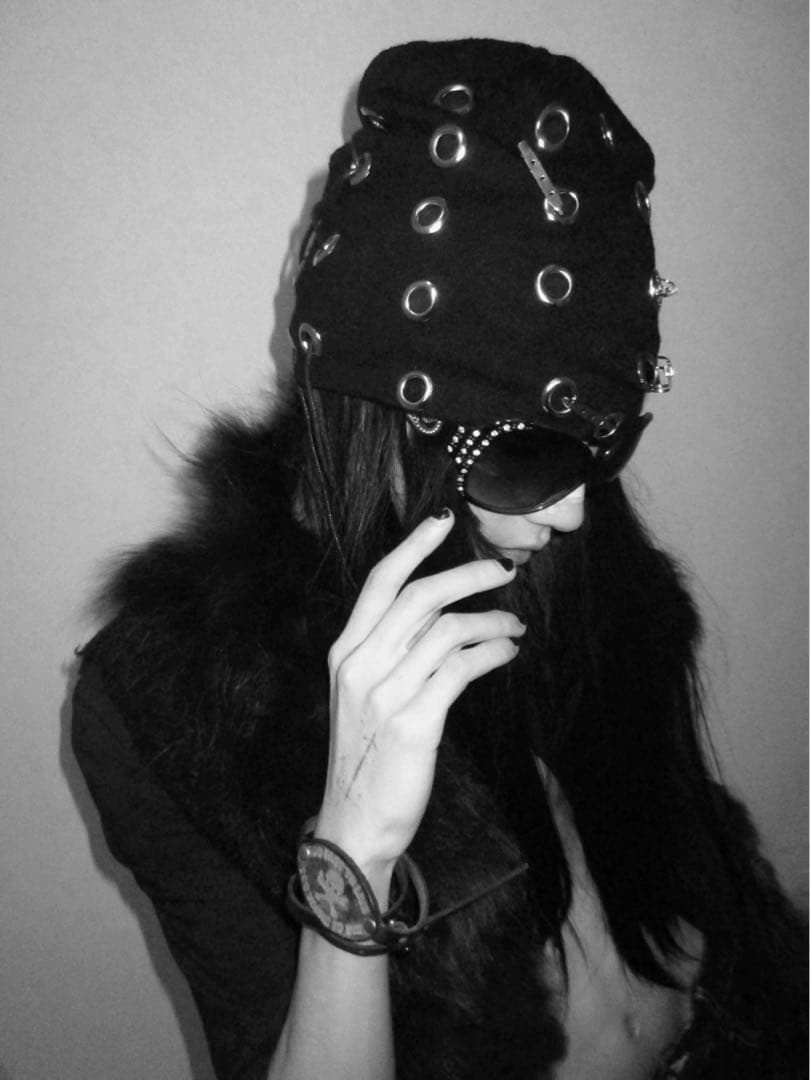 【モード】KUIN KISSA Block core銀抜き穴ビーニー 平成ギャル