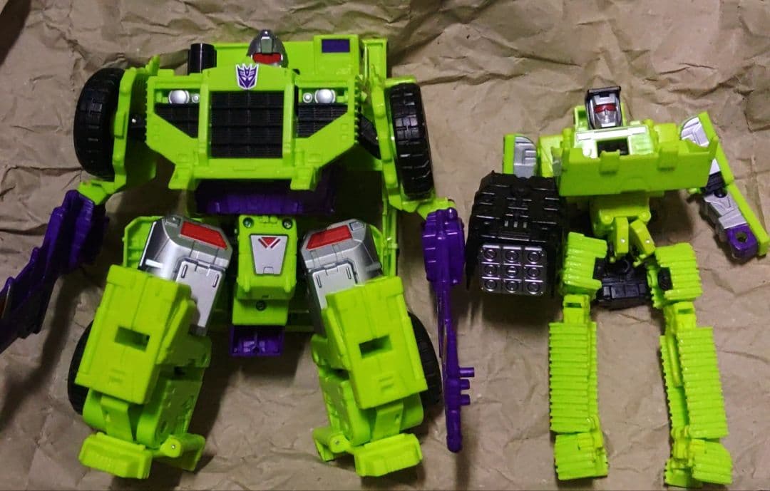 トランスフォーマーCW　デバステーター(デバスター)中古箱なし現状品