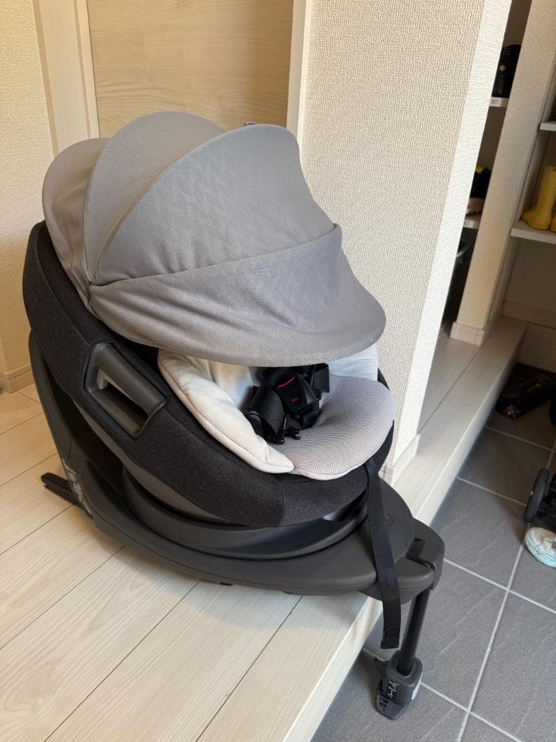 Combi コンビ チャイルドシート キッズシート